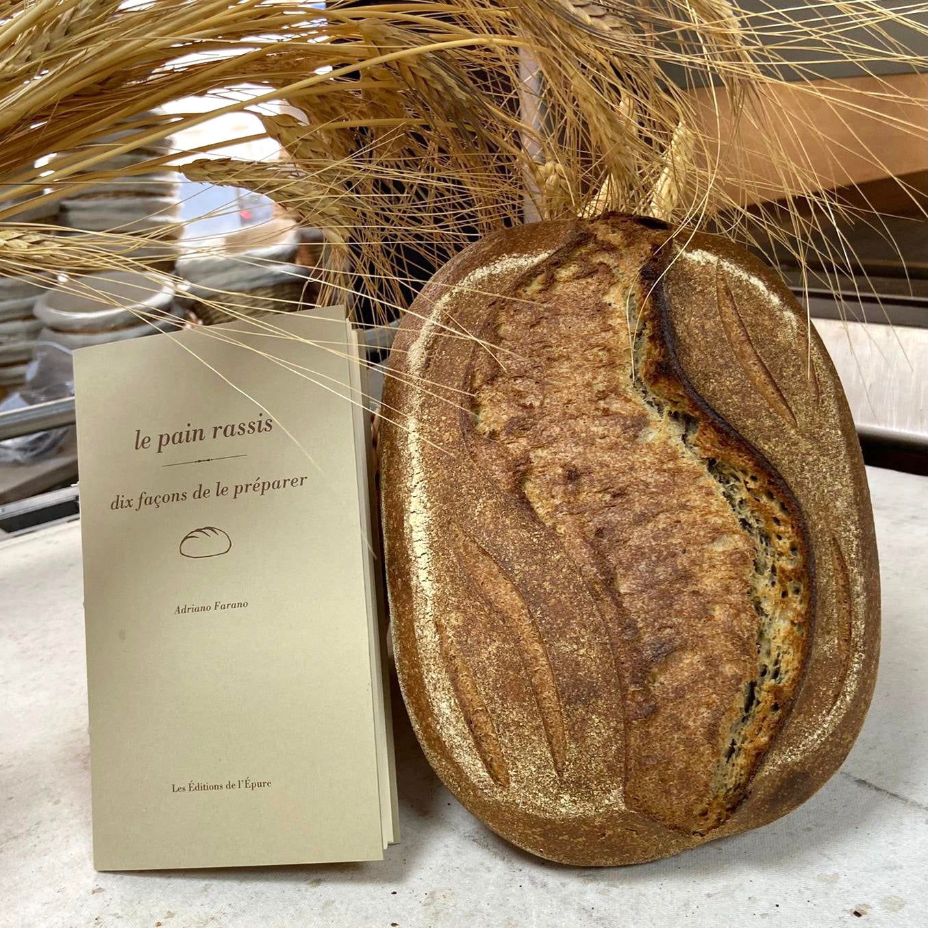 Shéhérazade avec livre(s)